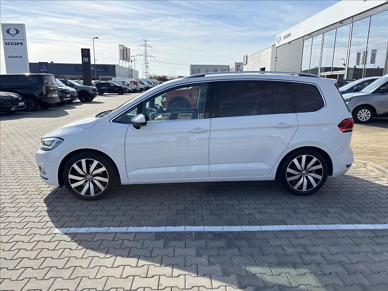 Volkswagen Touran 1,5 TSi Maraton Edition 7.Míst - fotka 2 z 47