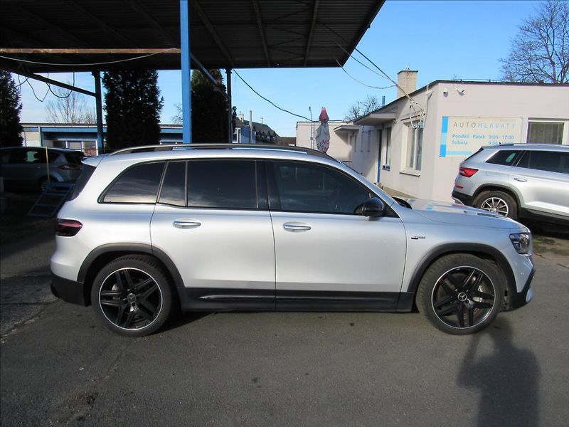 Mercedes-Benz GLB 2,0 AMG 35 225kW - fotka 8 z 35