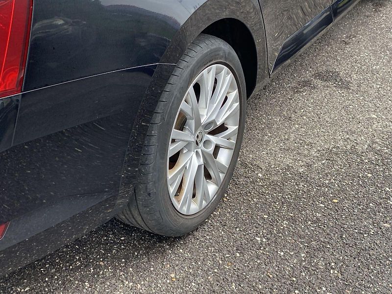 Škoda Superb (2022) 1.5 TSI Style+ - fotka 32 z 40