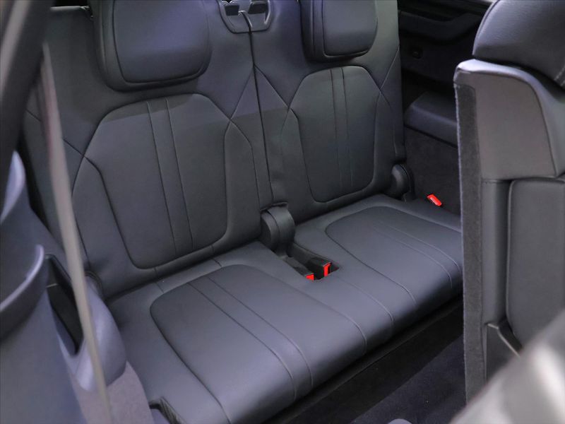 Škoda Kodiaq 2,0 TDI DSG 4x4 Sportline 7-Mí - fotka 17 z 42