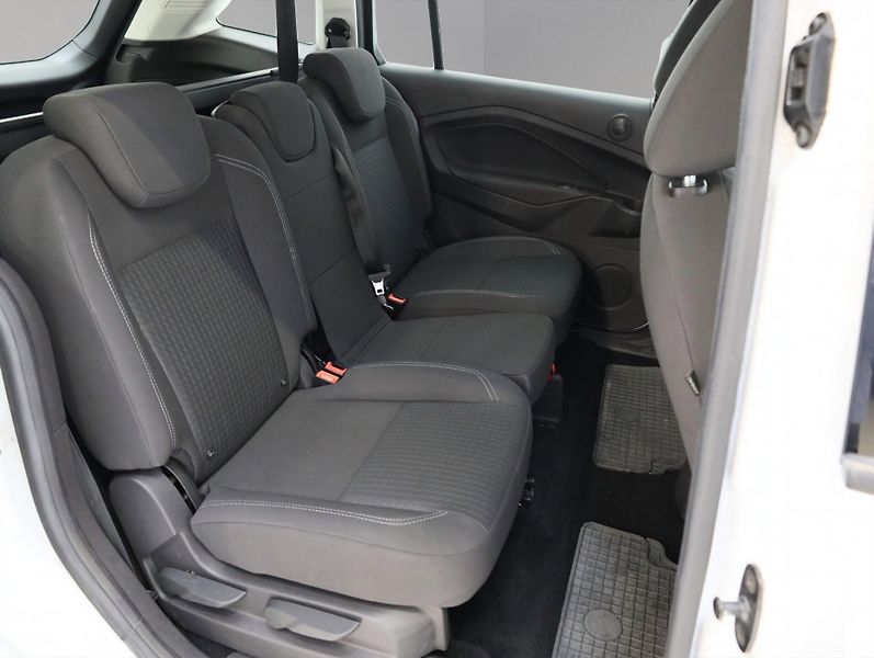 Ford Grand C-MAX (2018) 1.0 92kW, ČR, 1. Maj., Tažné, - fotka 16 z 30