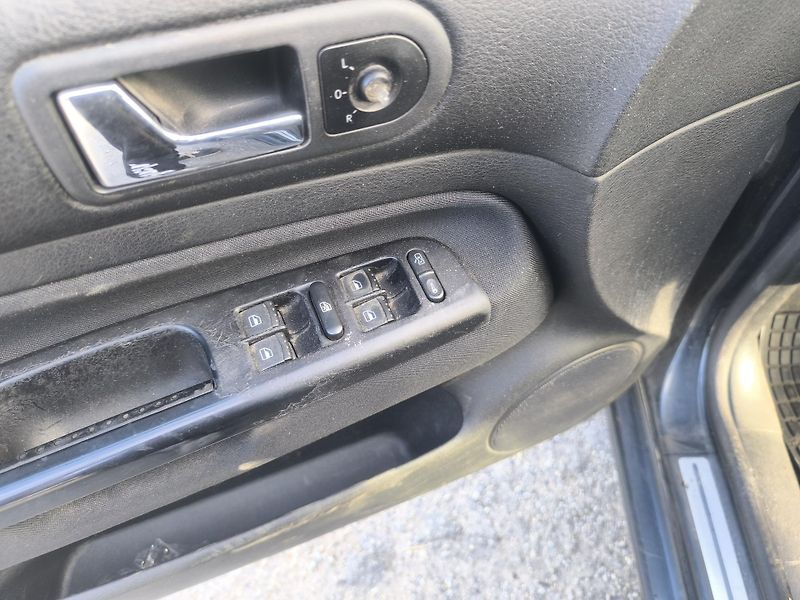 Volkswagen Golf GT-TDI66KW,PĚKNÝ,SERVISKA,1MAJ - fotka 19 z 24