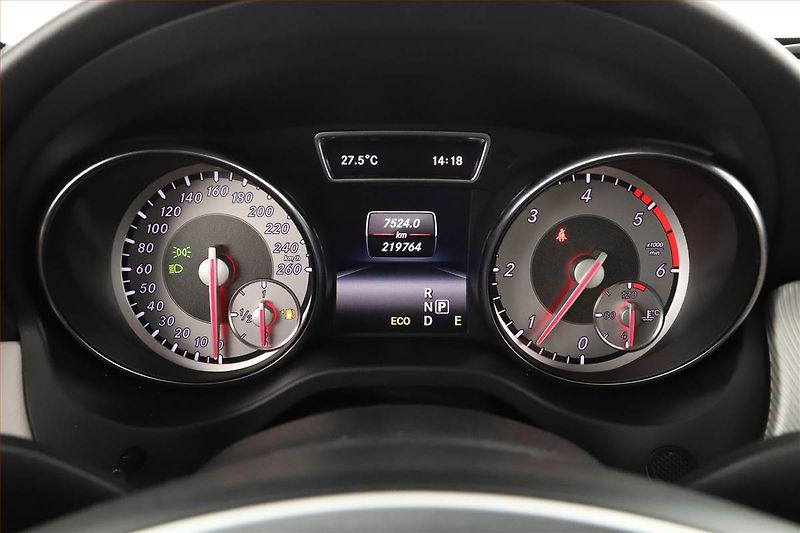 Mercedes-Benz CLA (2013) 220 CDI, Automat, Kůže, Navi - fotka 11 z 18