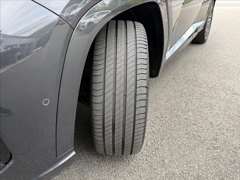 Hyundai Tucson 1,6 T HEV AT  N Line Premium - fotka 25 z 29