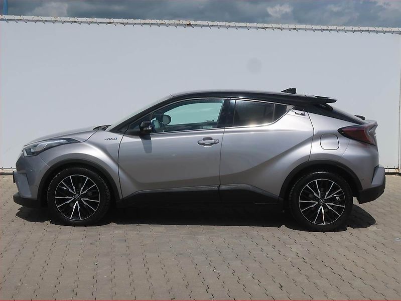 Toyota C-HR (2017) 1.8 Hybrid, Automat - fotka 3 z 18