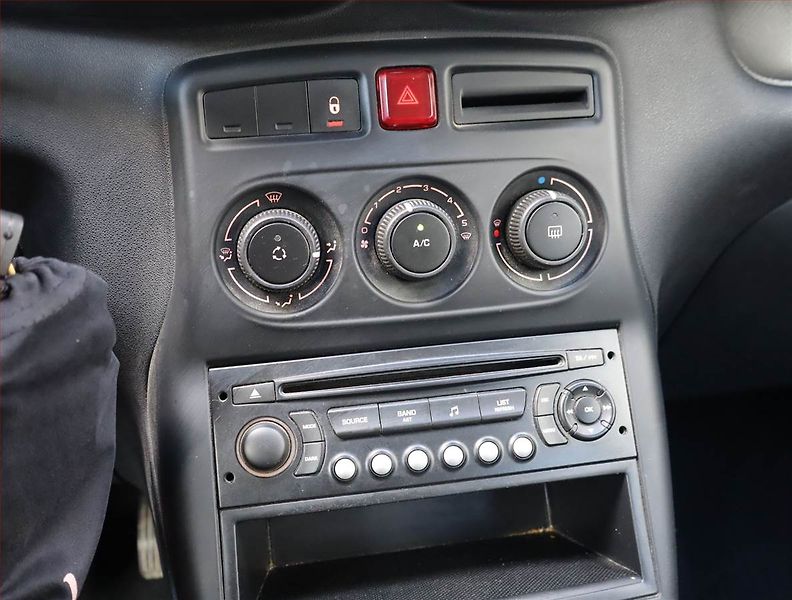 Citroën C3 Picasso (2011) 1.4 i, Serv.kniha, Tempomat - fotka 12 z 12