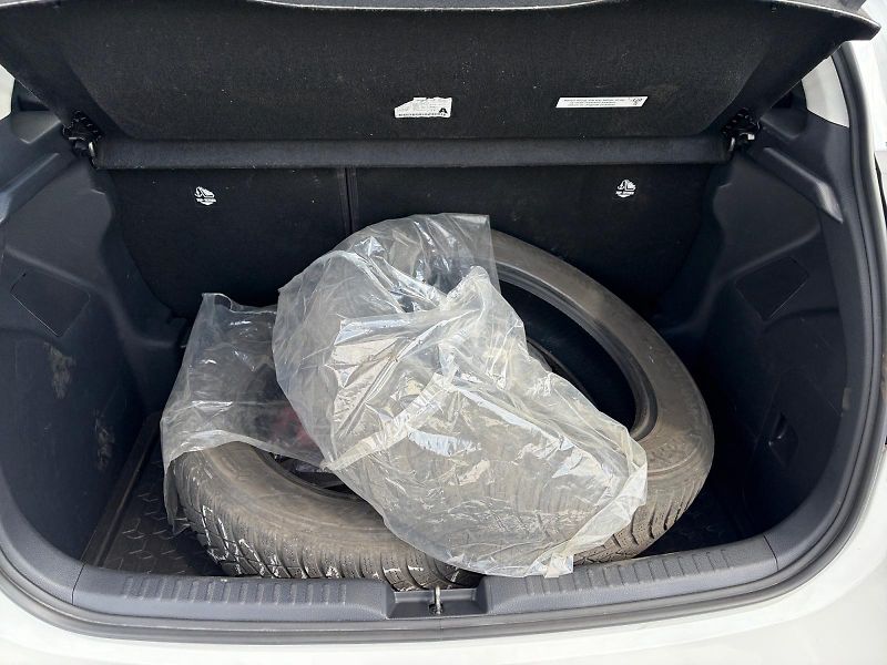 Toyota Yaris (2023) COMFORT TECH 1.5HYBRID 68kW CZ - fotka 6 z 11