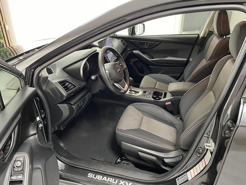 Subaru XV  1.6i  4x4 AT ACTIVE 1.MAJ ČR - fotka 19 z 24