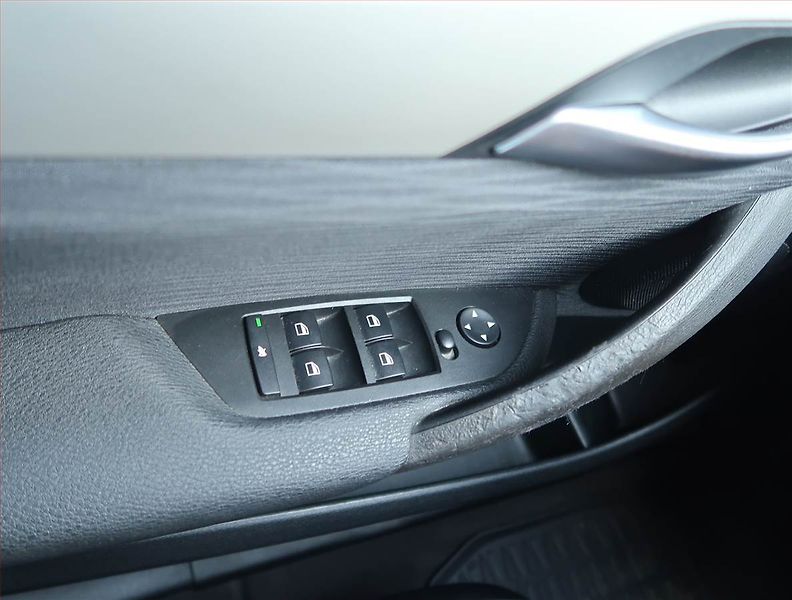 Citroën C4 Picasso (2011) 1.6 HDi, Serv.kniha, Tempomat - fotka 12 z 16