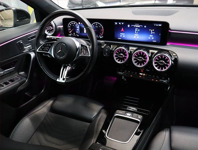 Mercedes-Benz Třídy A (2024) A 200 d - fotka 7 z 22