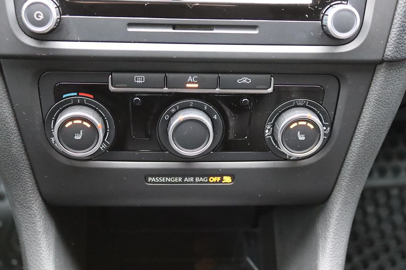 Volkswagen Golf GTI 2.0TSI 147kW - fotka 30 z 47