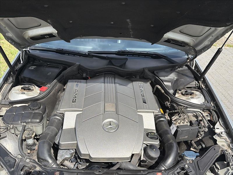 Mercedes-Benz Třídy C 5,5 V8 270 Kw C 55 AMG automat - fotka 25 z 33