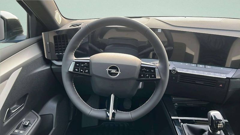 Opel Astra Edition HB 1.2 TURBO (96kW/130 - fotka 18 z 26