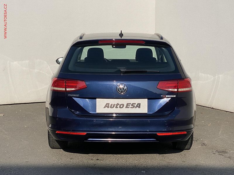 Volkswagen Passat (2016) 1.6 TDi, Comfortline, navi - fotka 5 z 17