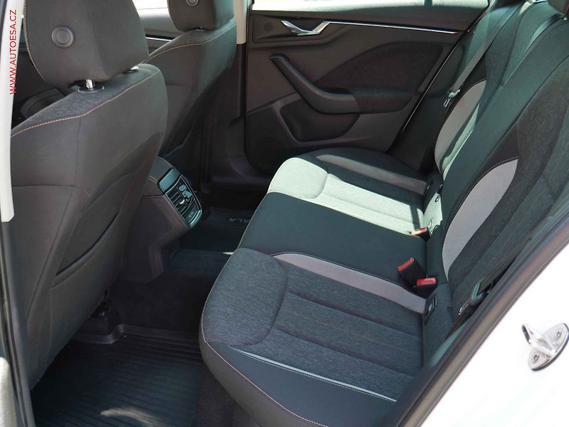 Škoda Scala (2020) 1.6 TDi, ČR, Style, LED - fotka 10 z 19