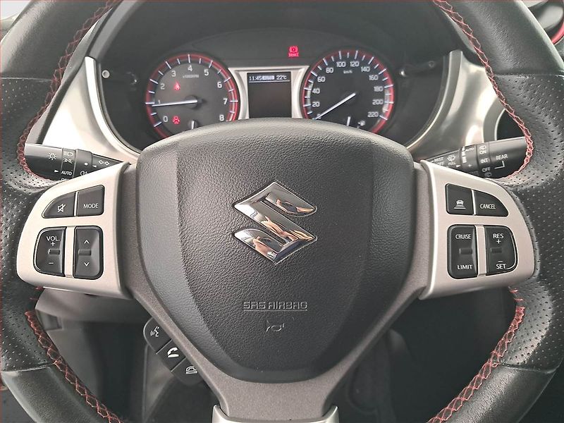 Suzuki Vitara (2017) 1.4 BoosterJet, 4X4 - fotka 17 z 17