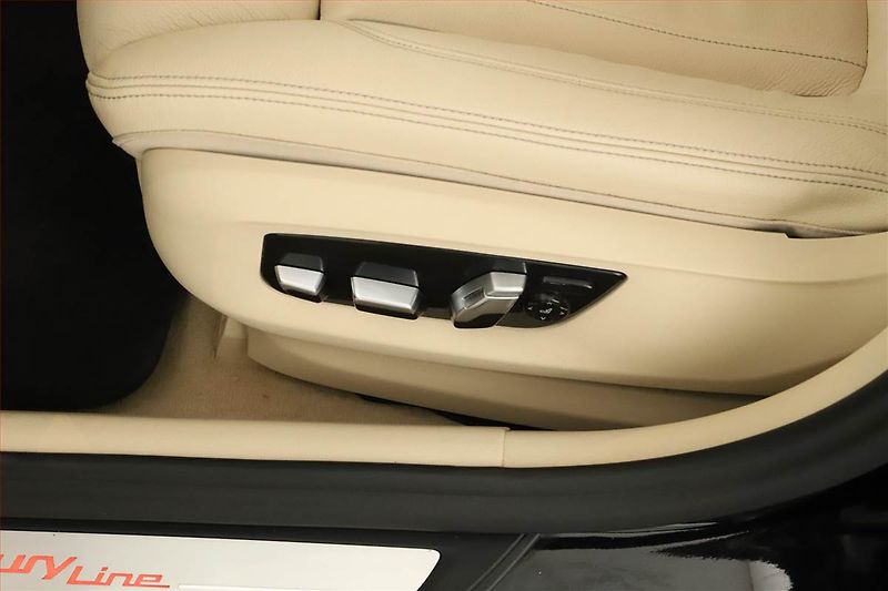 BMW Řada 5 (2017) 530d - fotka 18 z 20