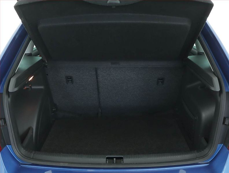 Škoda Rapid (2015) Spaceback 1.2 TSI - fotka 13 z 14