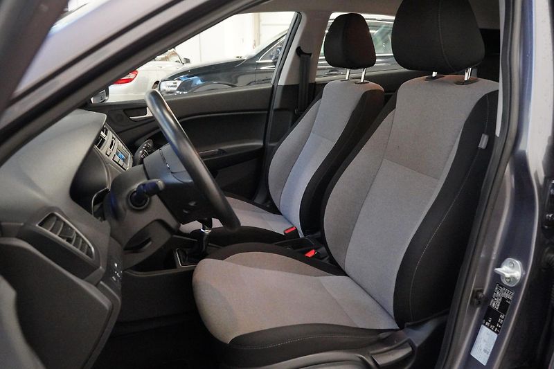 Hyundai i20 - fotka 6 z 6