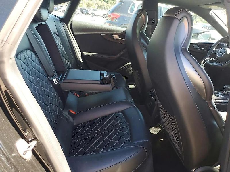 Audi S5 (2018) Auto na cestě - fotka 10 z 12