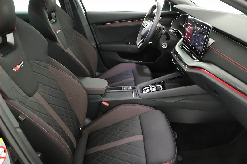 Škoda Octavia (2025) RS 2.0 TSI, RS, Matrix FUllLed - fotka 7 z 25