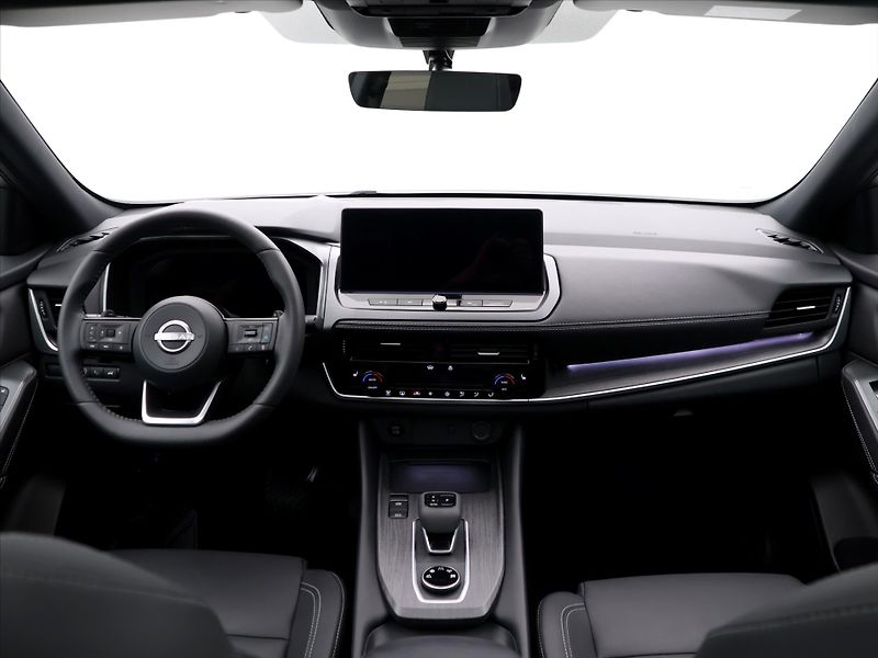 Nissan Qashqai 1,3 DIG-T 116kW Tekna 4WD CZ Z - fotka 34 z 42