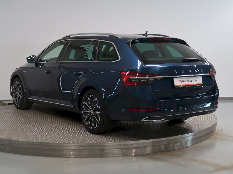 Škoda Superb (2022) LAURIN&KLEMENT 2.0TSI 140KW DS - fotka 7 z 49
