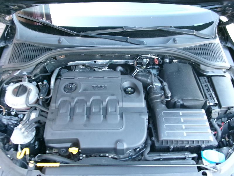 Škoda Octavia 2,0 TDI AUTOKLIMA - fotka 39 z 40