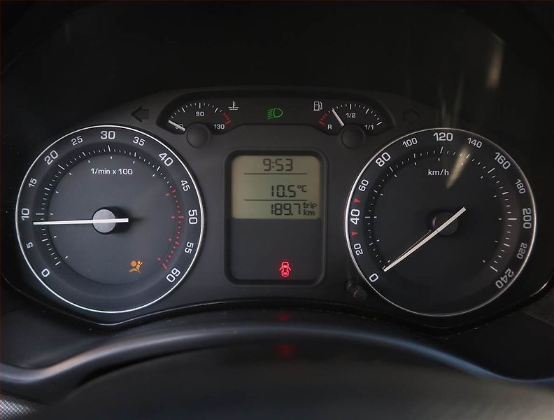 Škoda Octavia (2004) Elegance 2.0 TDI, po STK - fotka 11 z 17