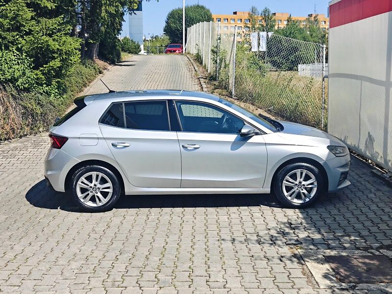 Škoda Fabia (2025) 1,0 TSI 70 kW 130 LET PREMIUM - fotka 36 z 39