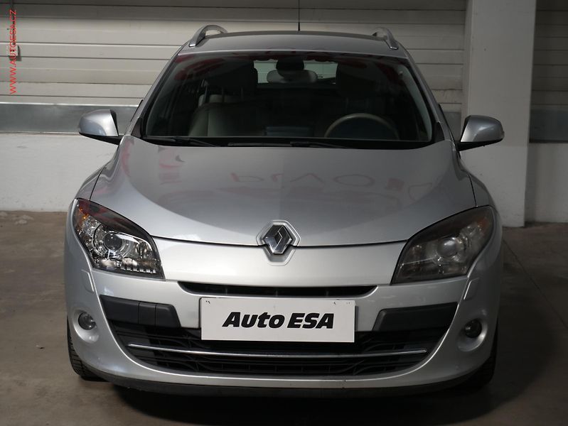 Renault Mégane (2010) 1.9 dCi, Navi, AC - fotka 2 z 18