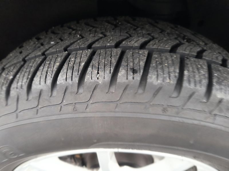Land Rover Discovery Sport 2.0 TD4 4X4 NAVI/AC/KAMERA/ALU - fotka 14 z 43