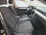Volkswagen Passat (2019) 2.0 TDI, Automat, Navi - náhled 9