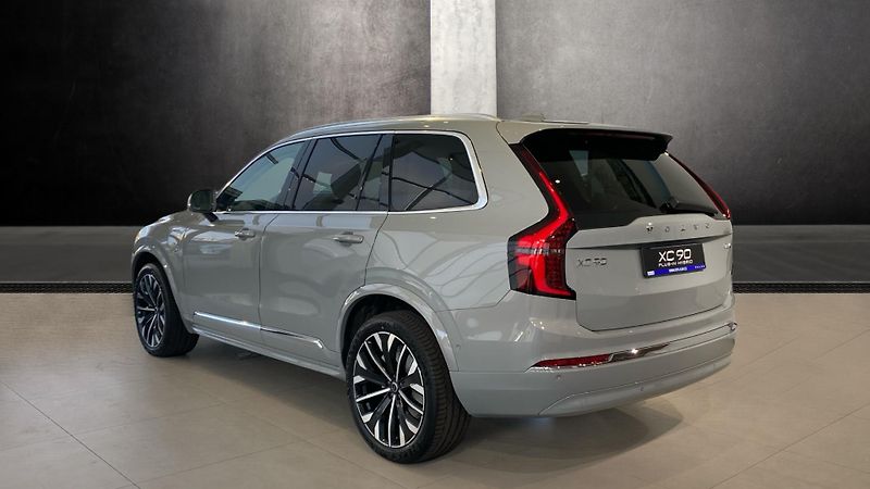 Volvo XC90 (2025) ULTRA BRIGHT, T8 AWD, 228+107 - fotka 4 z 15