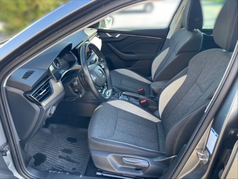 Škoda Scala 1,5 TSI 110 Style AT - fotka 7 z 10