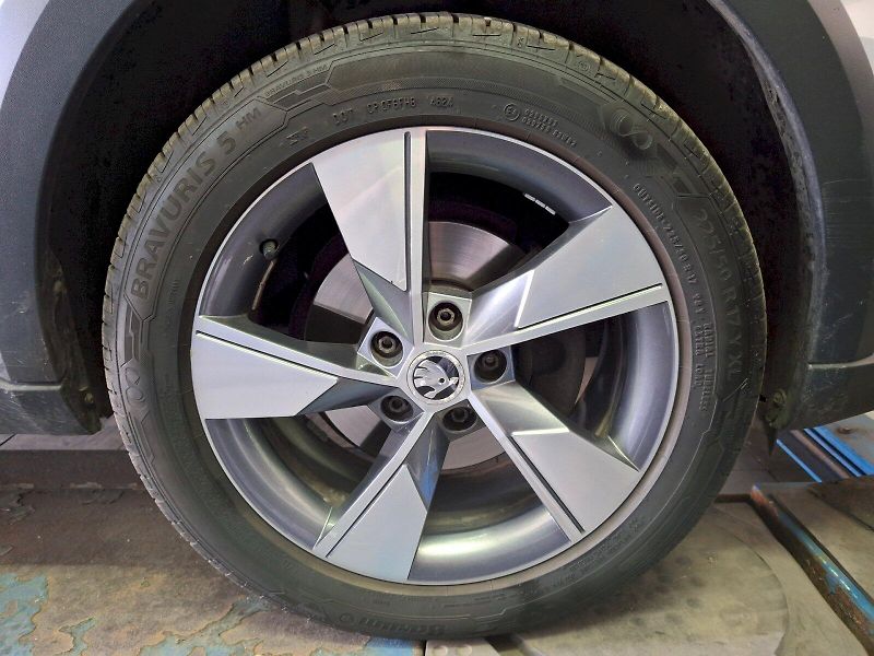 Škoda Octavia (2015) Combi Scout 4x4 2,0TDi 110kW - fotka 30 z 31