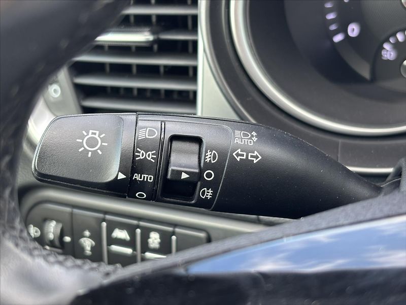 Kia Ceed 1,0 TGDi SPIN ZÁRUKA CARPLAY - fotka 30 z 36