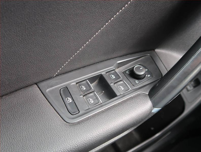 Volkswagen Tiguan Allspace (2019) R-Line 2.0 BiTDI - fotka 20 z 24
