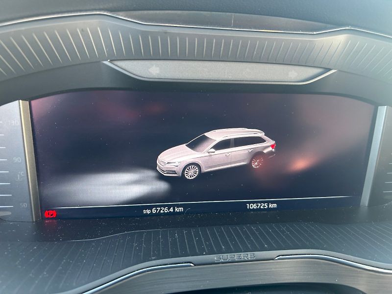 Škoda Superb (2023) COM GRT STY TD 110/2.0 6MP - fotka 26 z 30
