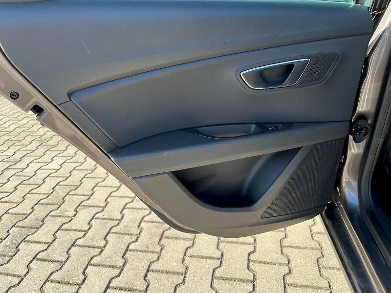 Seat Leon (2014) 1.4 TSI ST FR - fotka 16 z 24