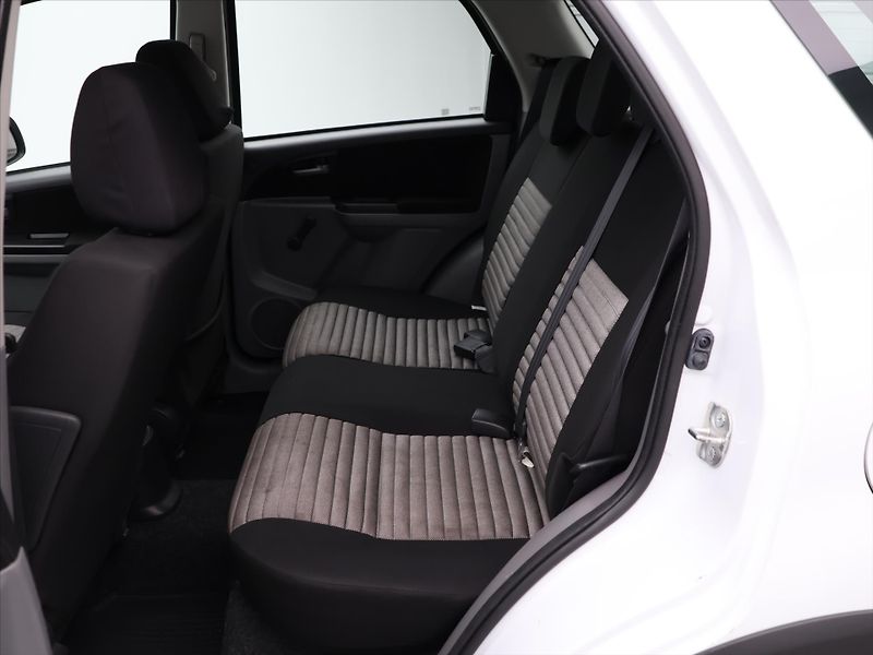 Suzuki SX4 1.6 VVT 88kW 4x4 Klima - fotka 14 z 28