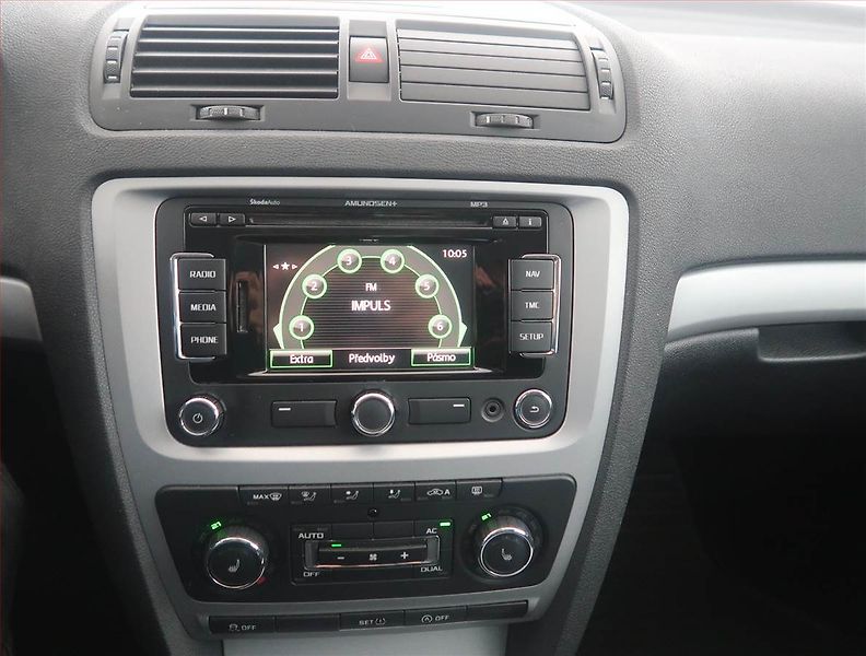 Škoda Octavia (2012) Elegance 1.4 TSI, po STK - fotka 12 z 15