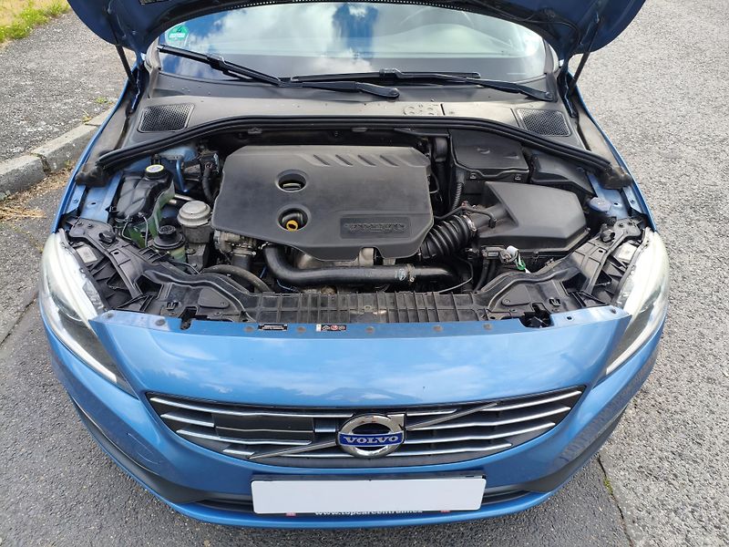 Volvo V60 (2014) 1,6 Diesel - fotka 28 z 33