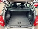 Škoda Fabia (2014) 1.2HTP Active Klima Tažné Z. - náhled 19