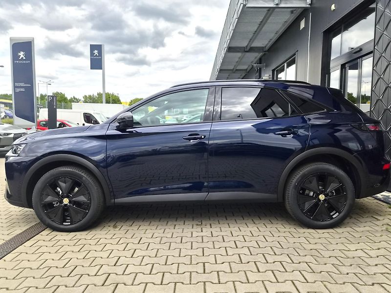 DS Automobiles DS7 (2026) PERFORMANCE LINE 1.5 BlueHDi - fotka 19 z 29