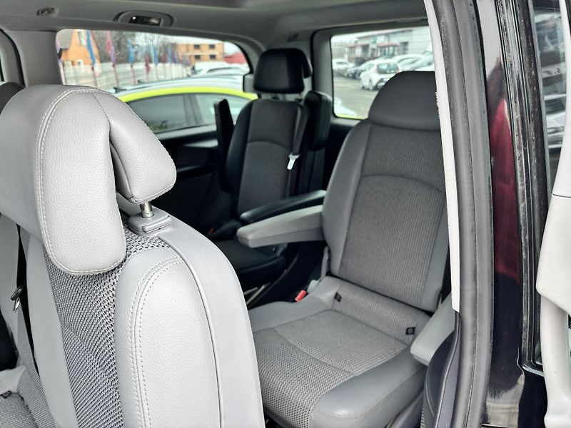 Mercedes-Benz Viano (2012) 3.0CDI V6 165KW  - fotka 16 z 27