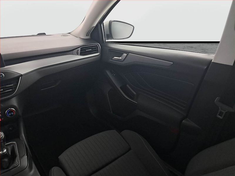 Ford Focus (2020) 1.5 EcoBlue, Tempomat - fotka 8 z 18