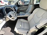 Volvo XC60 B5 AWD PLUS, ACC, LIGHT PAKET - náhled 8