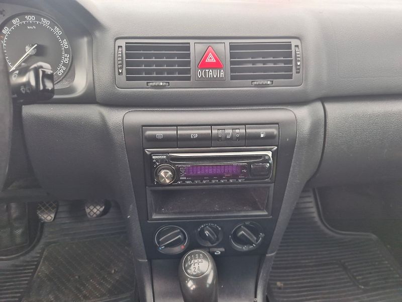 Škoda Octavia 1.9TDi 74Kw, STK do 02/2028 - fotka 14 z 18