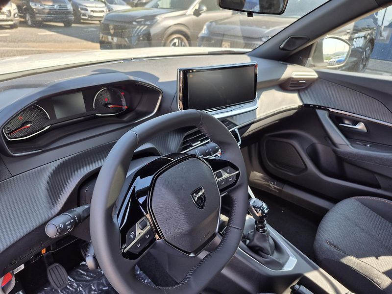 Peugeot 2008 (2026) STYLE TURBO 100 S&S MAN6  - fotka 12 z 20